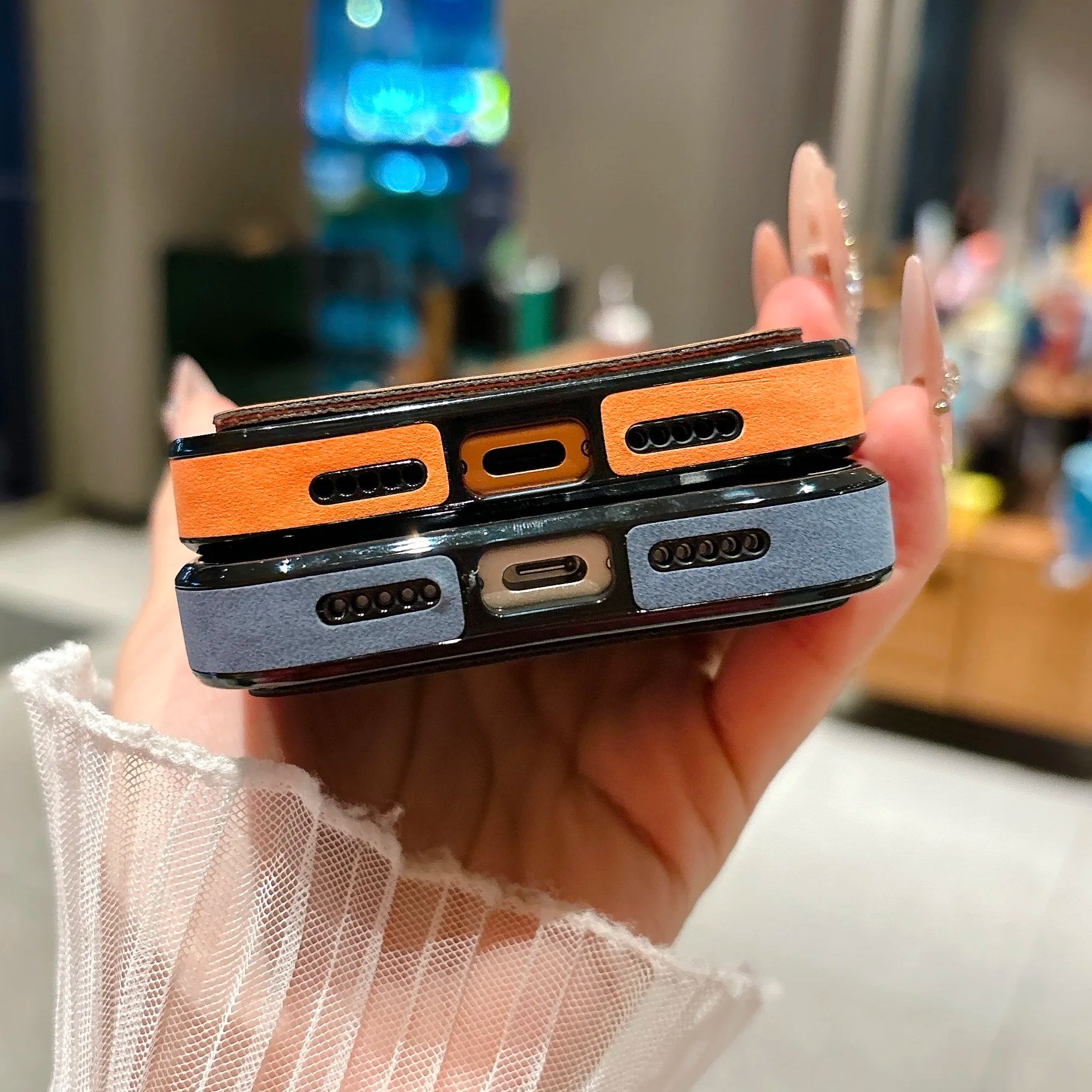 Porta carte di credito Custodi - Phone Accessories Hippers recensione e prezzo
