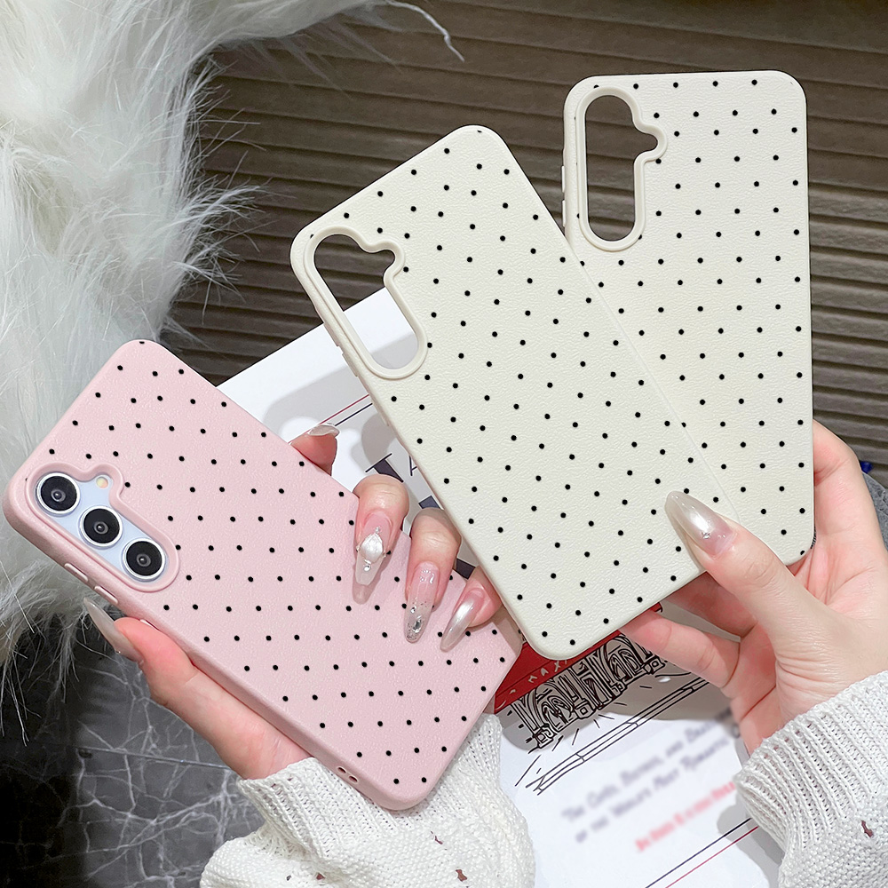 Cover in Silicone con Pois Sti - Y2K Phone Accessories recensione e prezzo